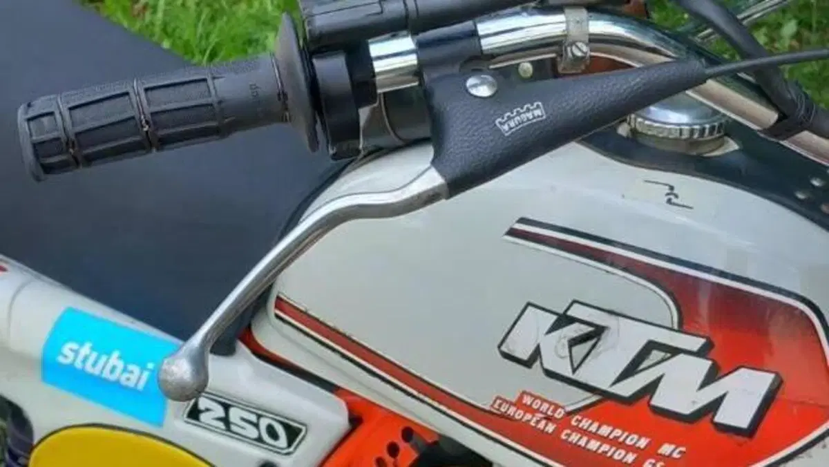 KTM   (3)