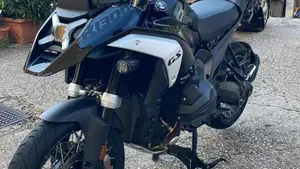 Bmw R 1300 GS Triple Black (2023 - 26)  (2)