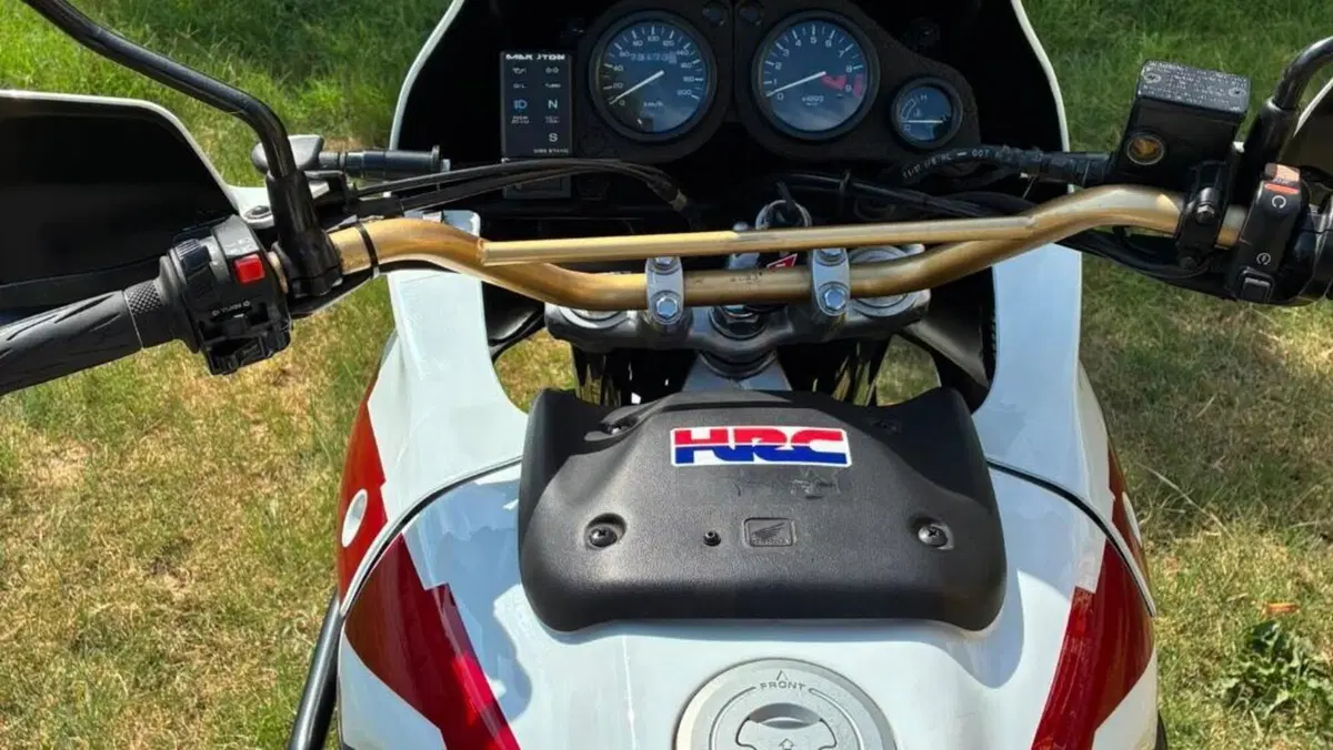 Honda Africa Twin XRV 750 (1996 - 02)  (7)