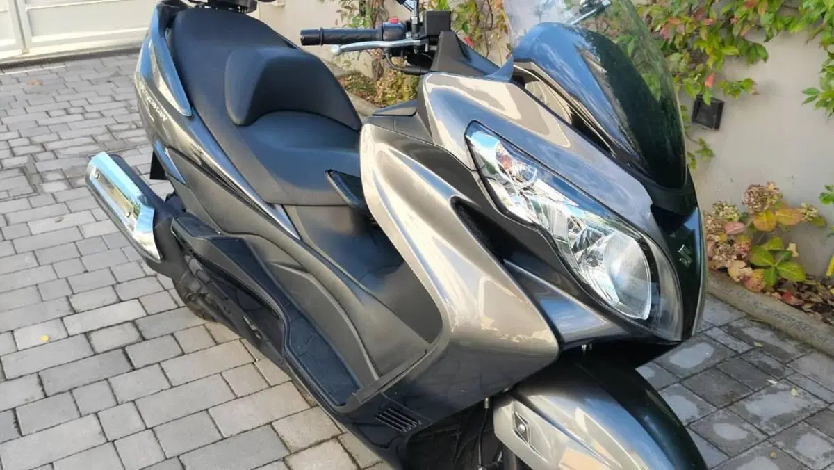 Suzuki Burgman AN 400 Lux (2012 - 16)  (4)