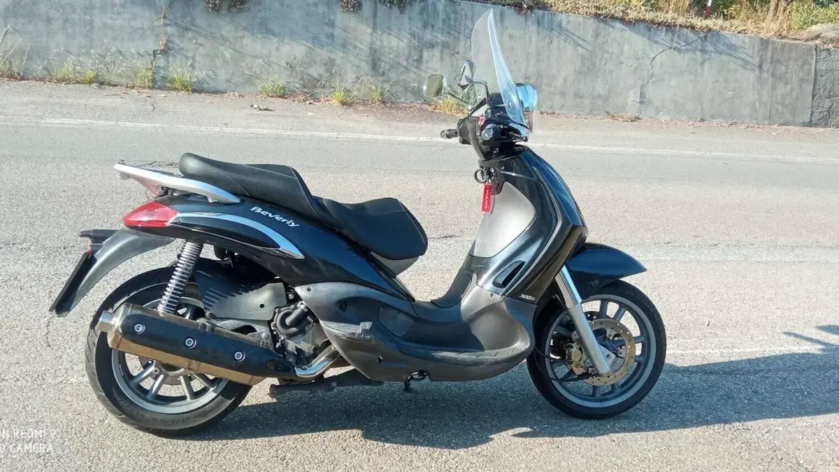 Piaggio Beverly 500  (2)