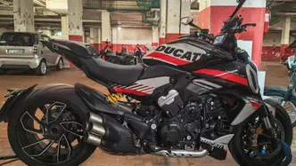 Ducati Diavel V4 (2023 - 26) usata
