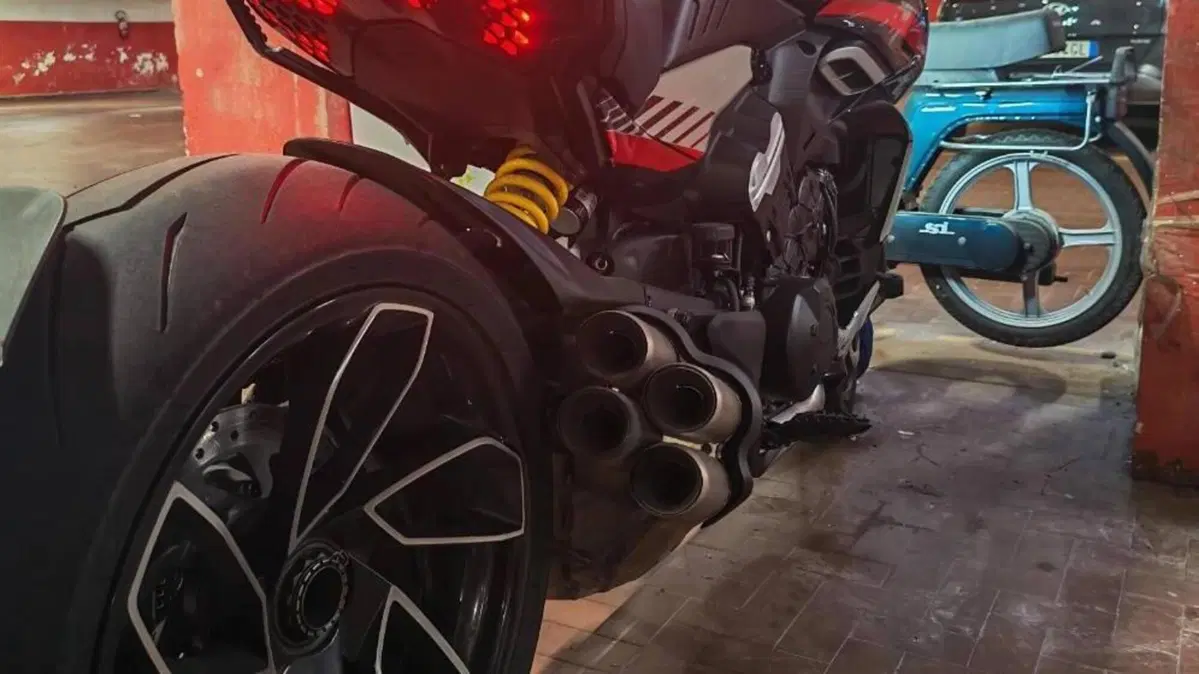 Ducati Diavel V4 (2023 - 26)  (3)