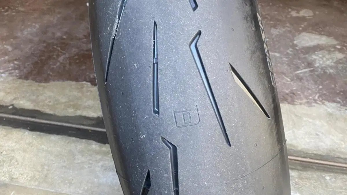 Ducati Streetfighter V4 (2023 - 24)  (4)