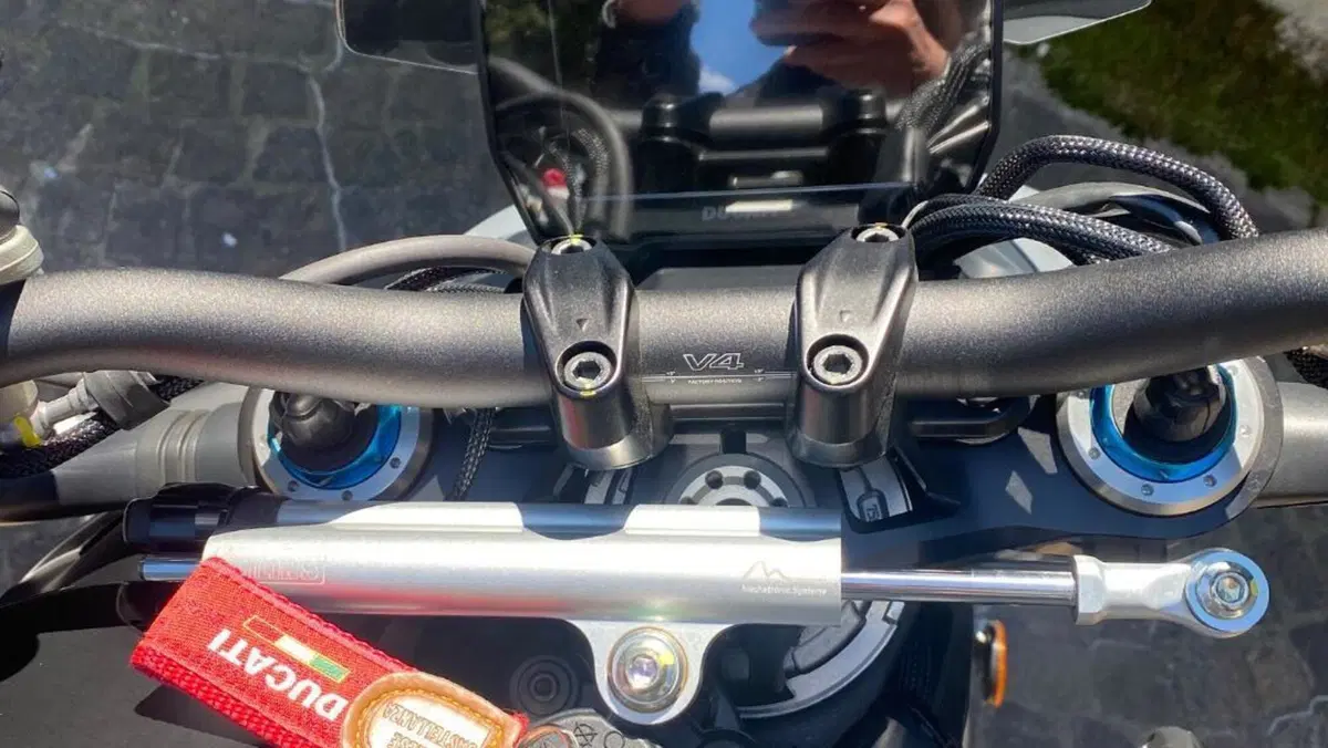 Ducati Streetfighter V4 (2023 - 24)  (8)