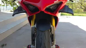 Ducati Panigale V4 S 1100 (2021)  (3)