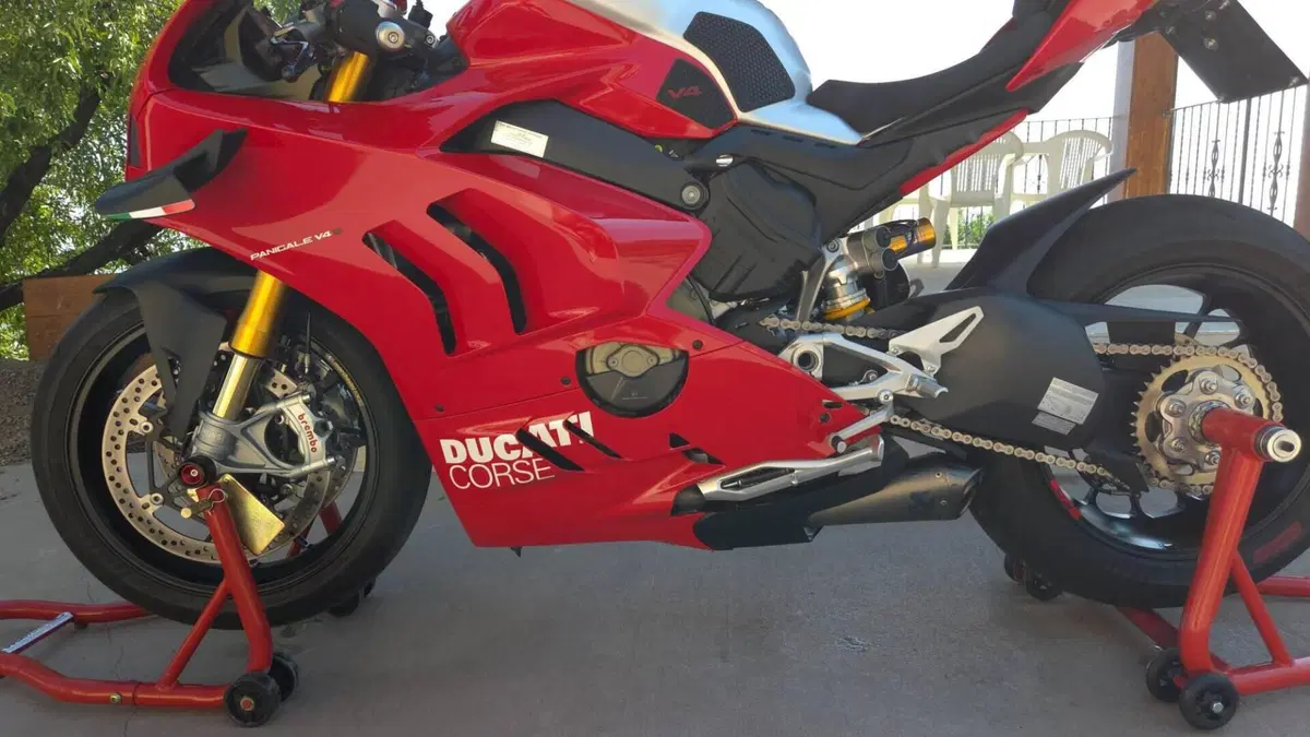 Ducati Panigale V4 S 1100 (2021) 