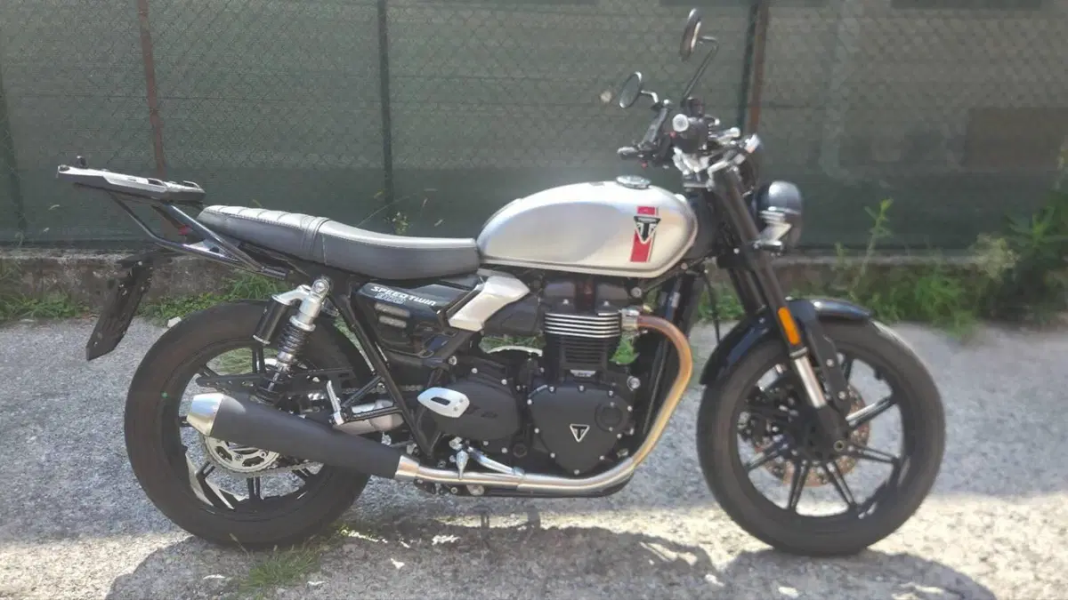 Triumph Speed Twin 900 (2025 - 26) 