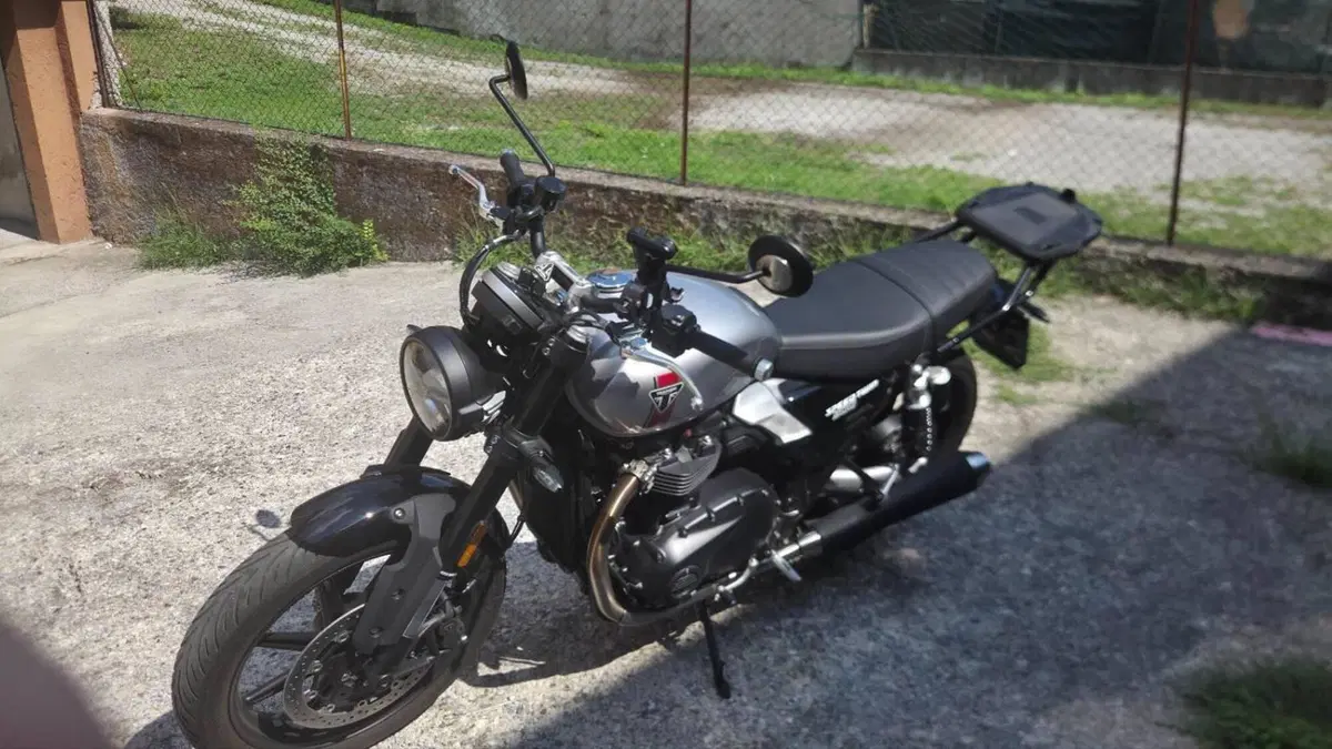 Triumph Speed Twin 900 (2025 - 26)  (9)