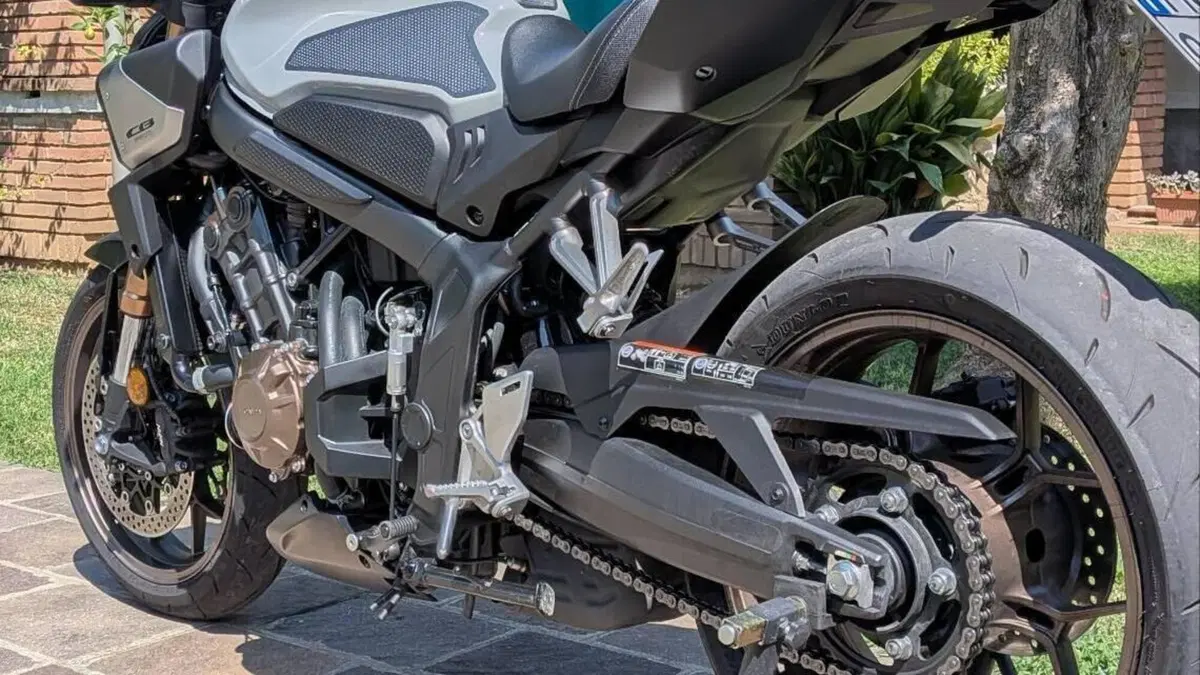 Honda CB 650 R E-Clutch (2024 - 26) 