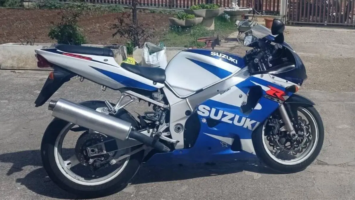 Suzuki GSX R 600 (2001 - 03)  (4)