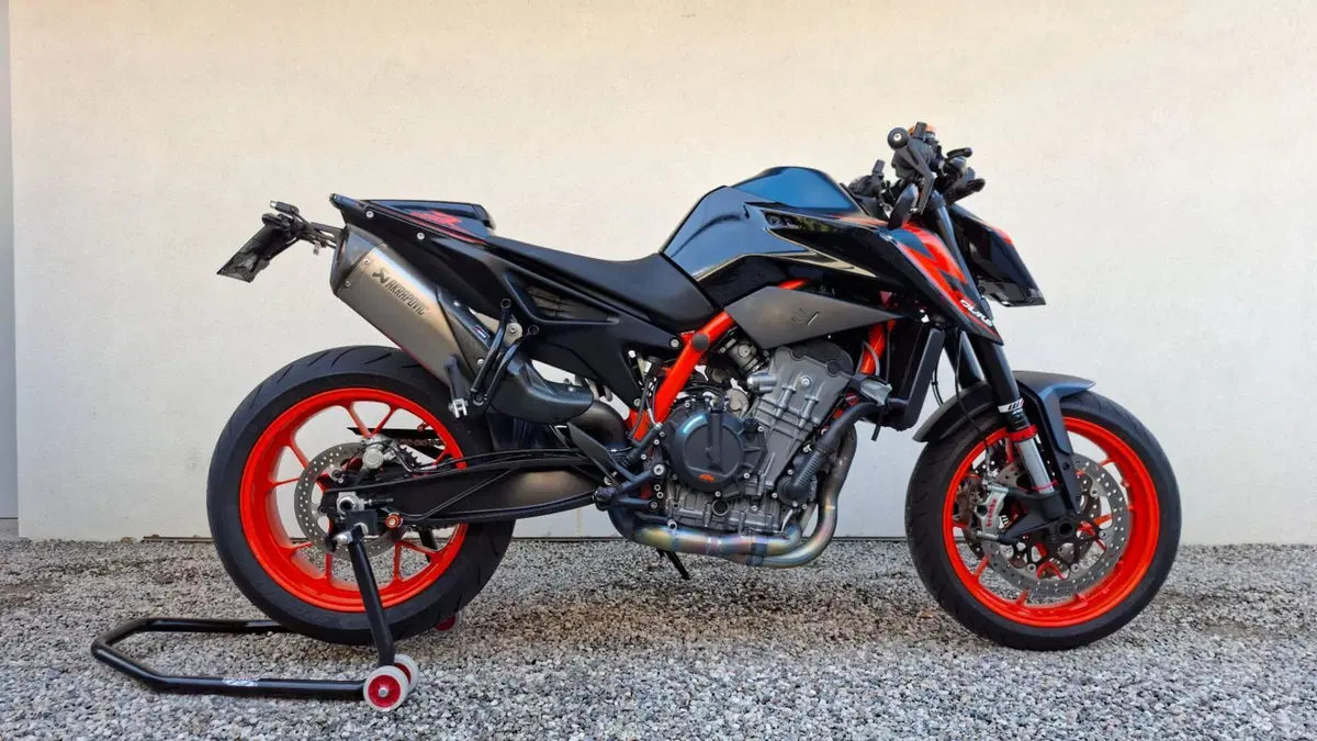 KTM 890 Duke R (2022 - 23)  (2)