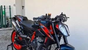 KTM 890 Duke R (2022 - 23)  (4)