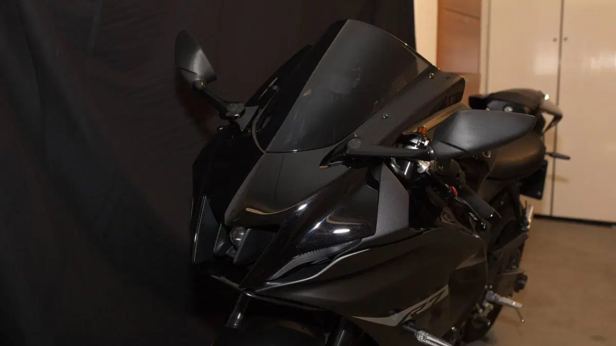 Yamaha YZF R7 (2021 - 25)  (2)