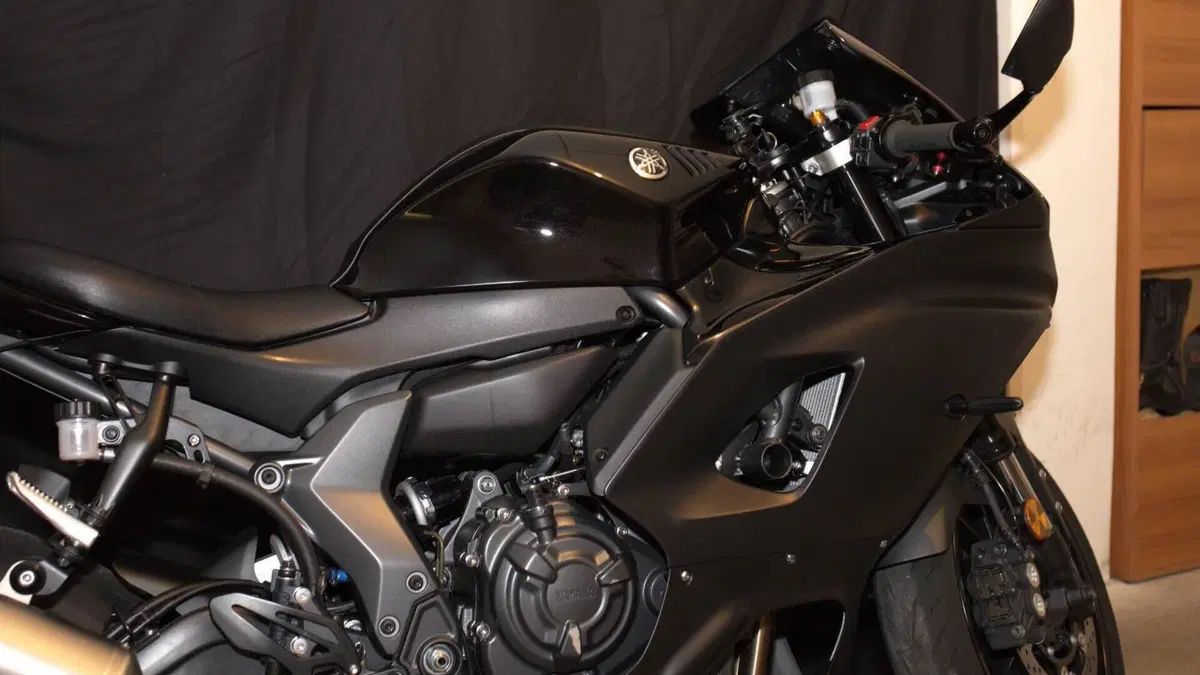 Yamaha YZF R7 (2021 - 25)  (10)