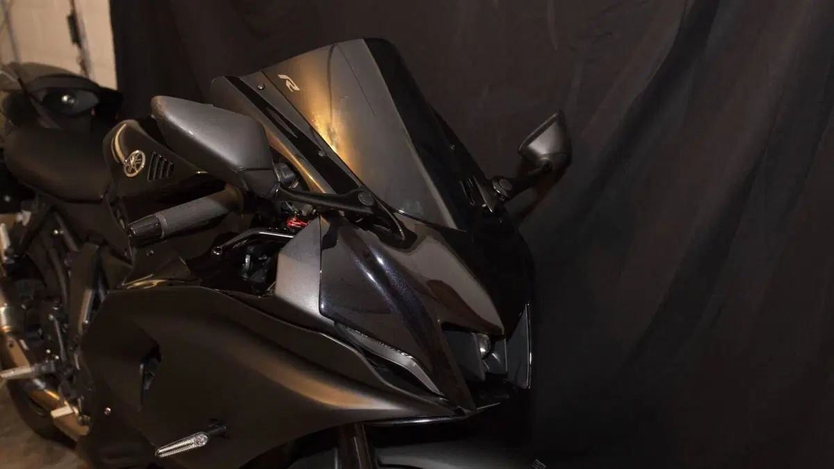 Yamaha YZF R7 (2021 - 25)  (12)