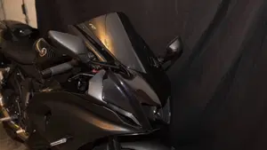 Yamaha YZF R7 (2021 - 25)  (12)