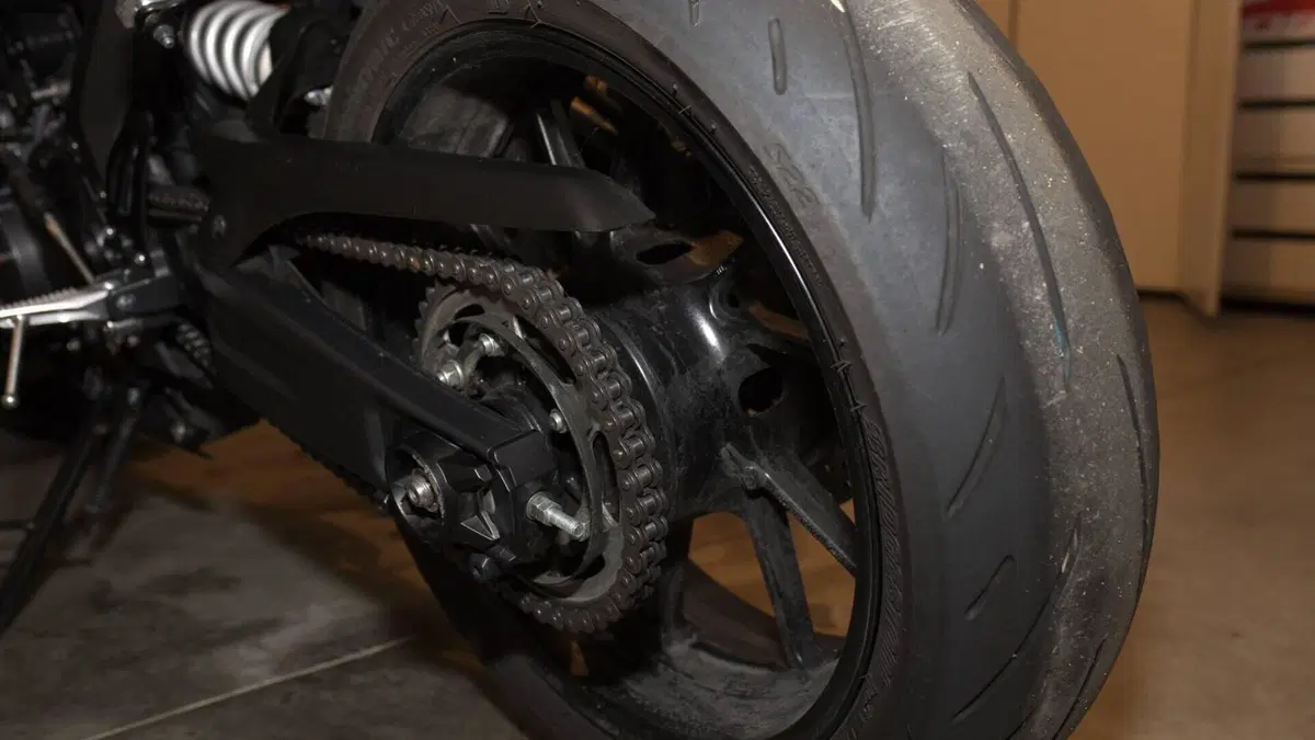 Yamaha YZF R7 (2021 - 25)  (17)