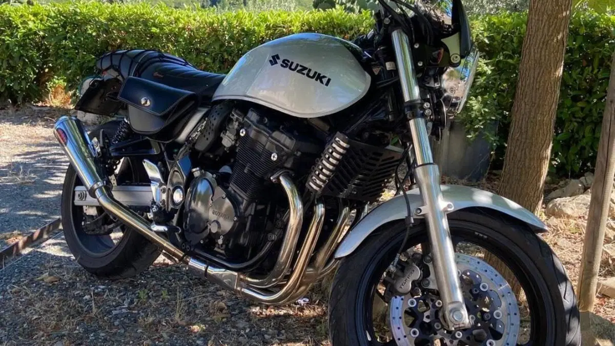 Suzuki   (4)