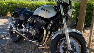 Suzuki   (4)