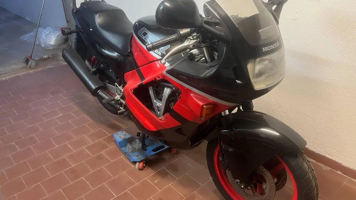 Honda CBR 600 F (1988 - 90) 