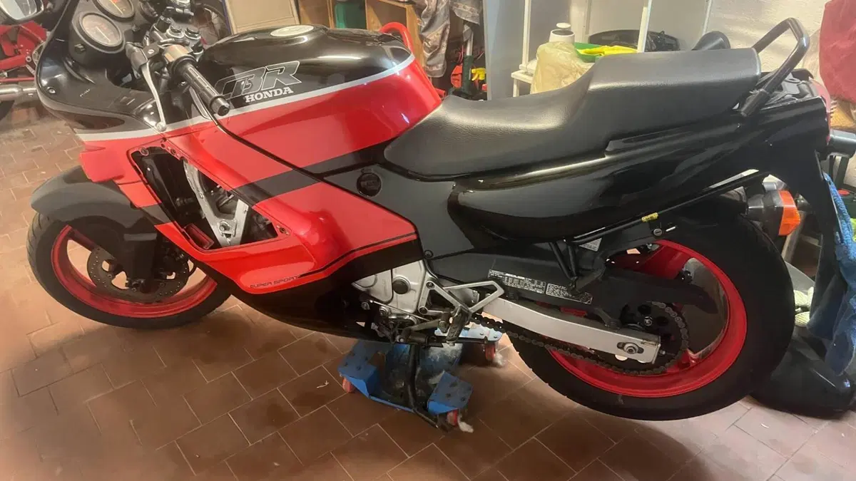 Honda CBR 600 F (1988 - 90)  (4)