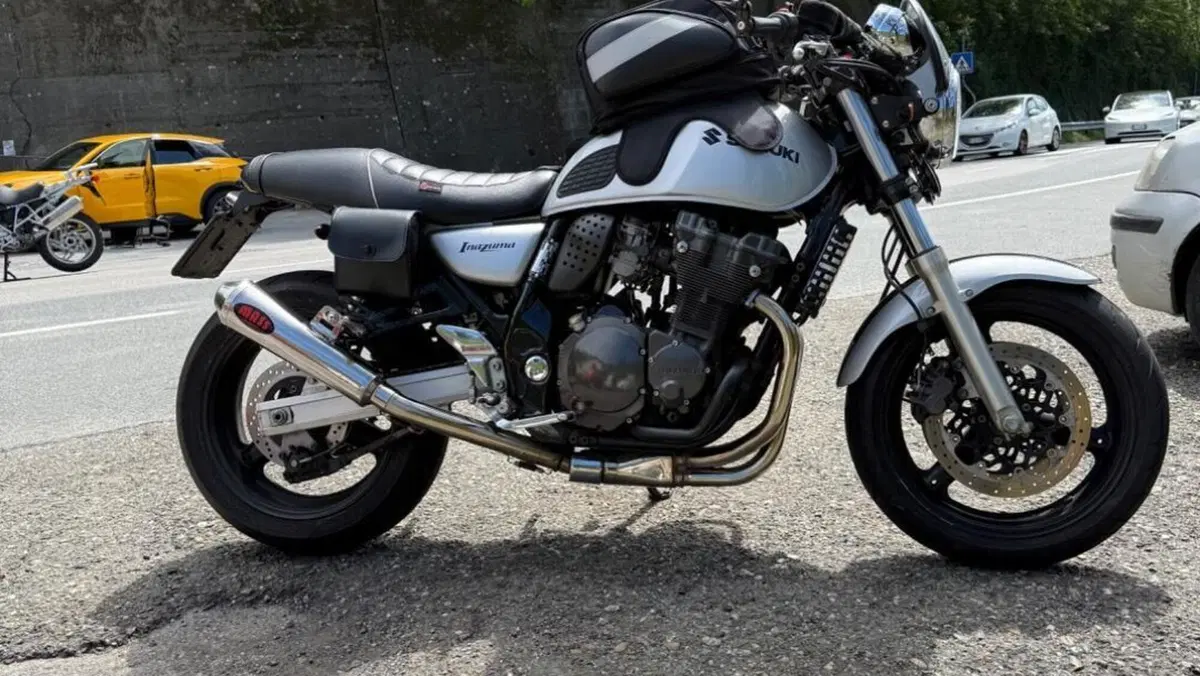 Suzuki   (11)