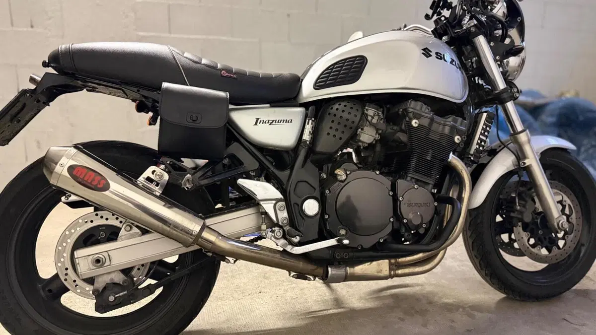 Suzuki   (12)