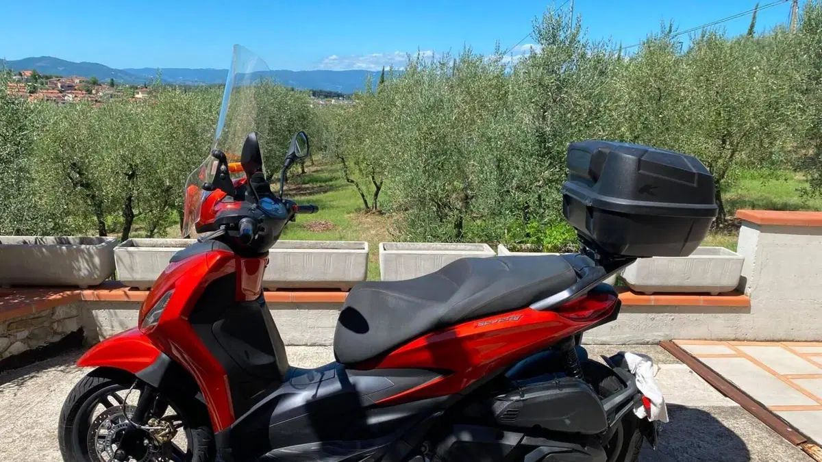 Piaggio Beverly 400 S ABS-ASR (2021 - 24)  (2)