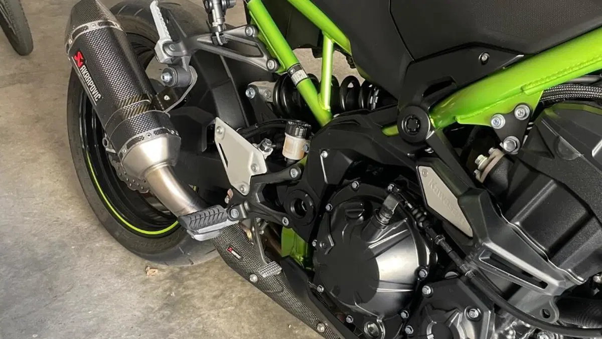 Kawasaki Z 900 Performance (2021 - 24)  (5)