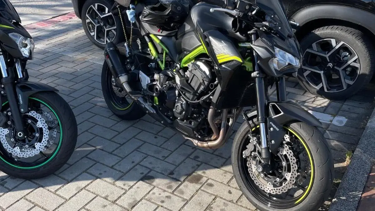 Kawasaki Z 900 Performance (2021 - 24)  (9)