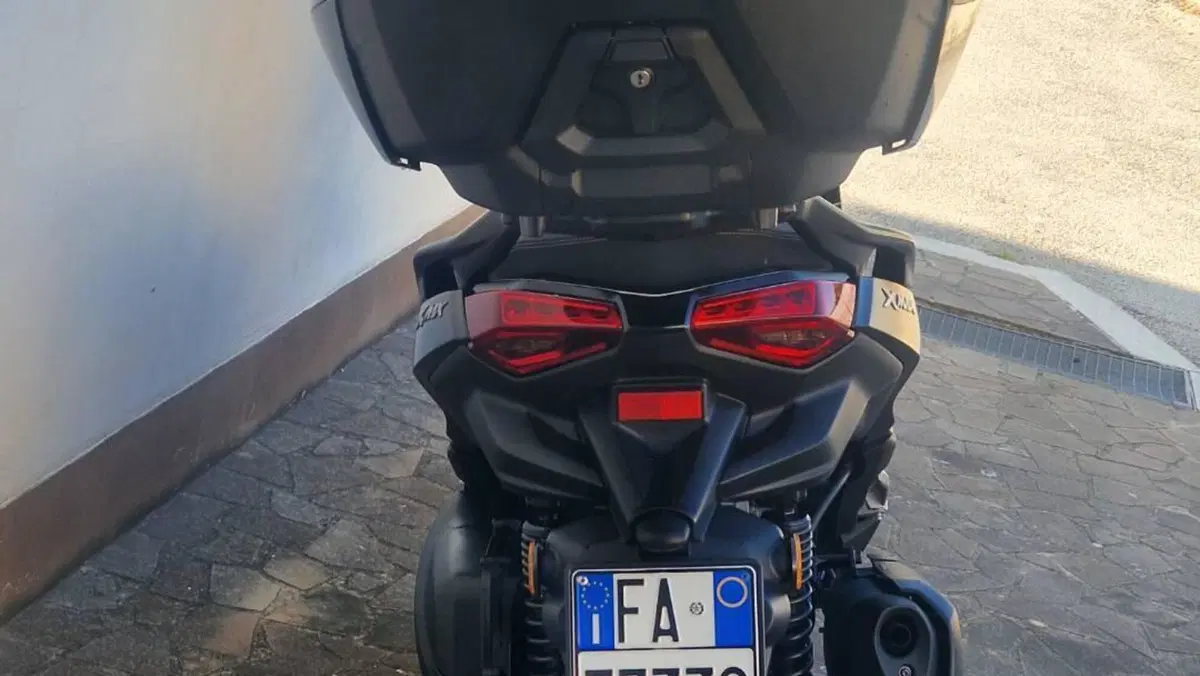 Yamaha X-Max 300 Tech Max (2021 - 24)  (3)