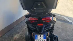 Yamaha X-Max 300 Tech Max (2021 - 24)  (3)