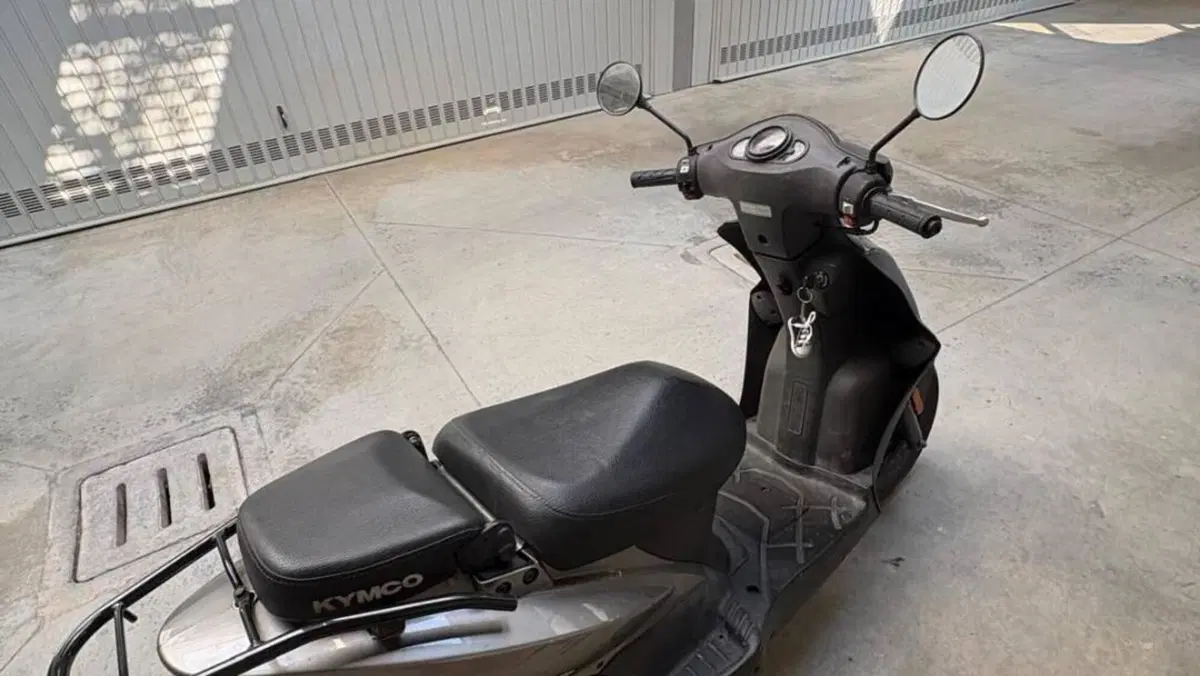 Kymco Agility 50 R16 (2008 - 16)  (7)
