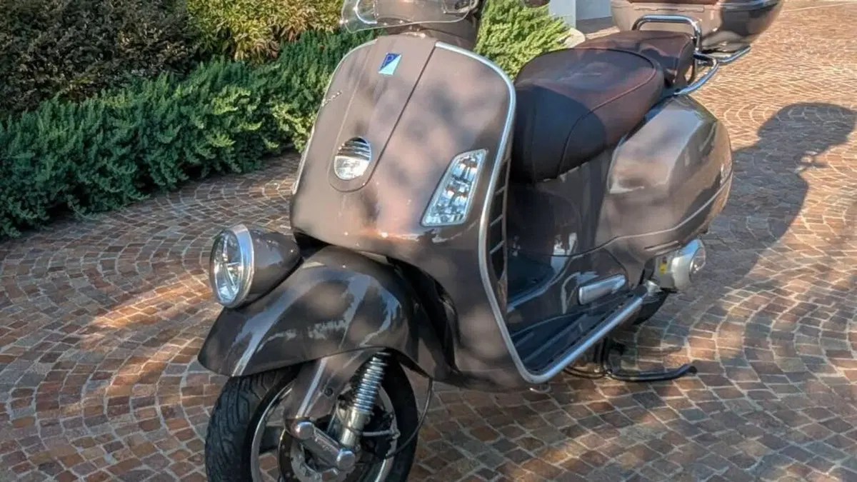Vespa GTV 300 Vie della Moda (2011 - 14) 