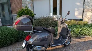 Vespa GTV 300 Vie della Moda (2011 - 14)  (4)