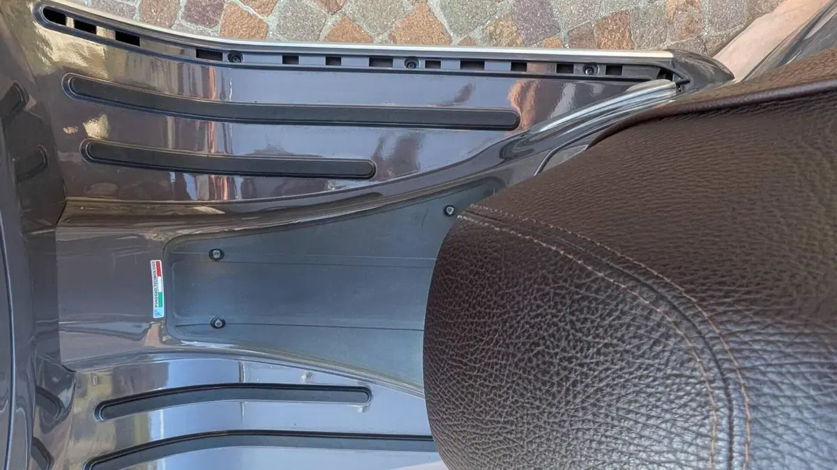Vespa GTV 300 Vie della Moda (2011 - 14)  (8)