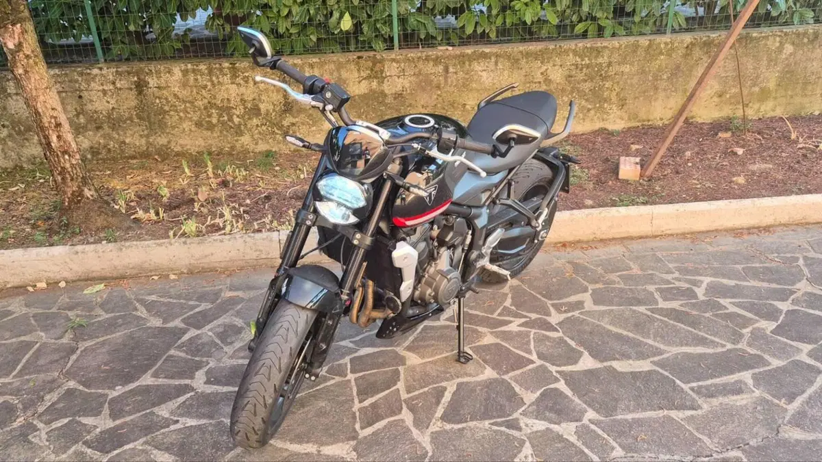 Triumph Trident 660 (2021 - 24)  (2)