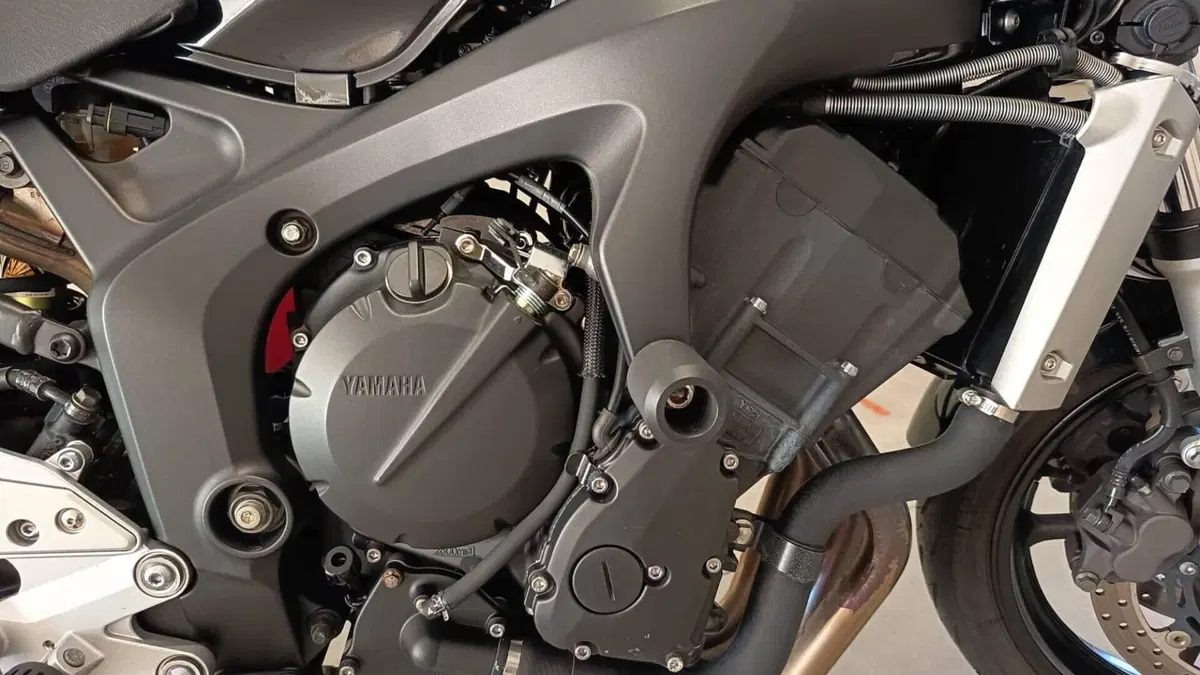 Yamaha FZ6 (2004 - 07)  (14)