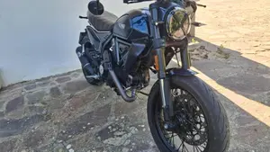 Ducati Scrambler 800 Nightshift (2025 - 26)  (5)
