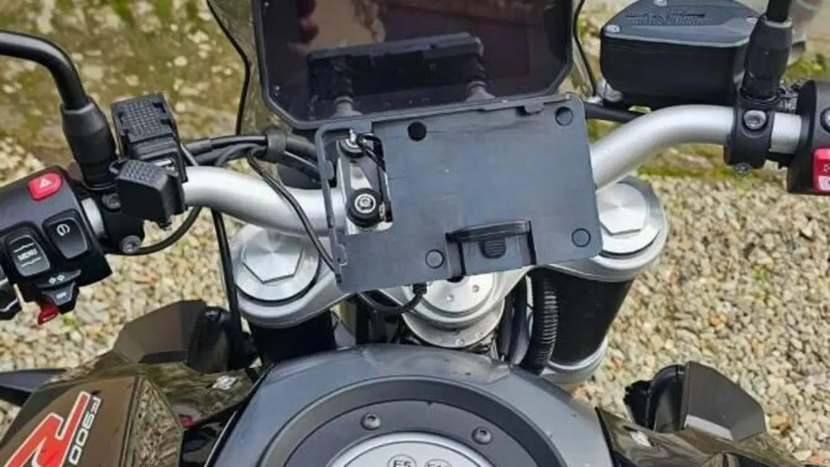 Bmw F 900 R (2021 - 24)  (8)