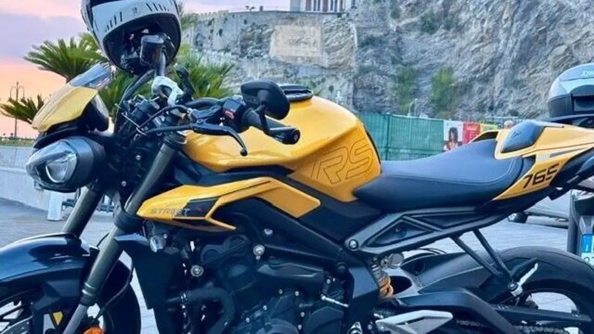 Triumph Street Triple 765 RS (2023 - 26)  (3)