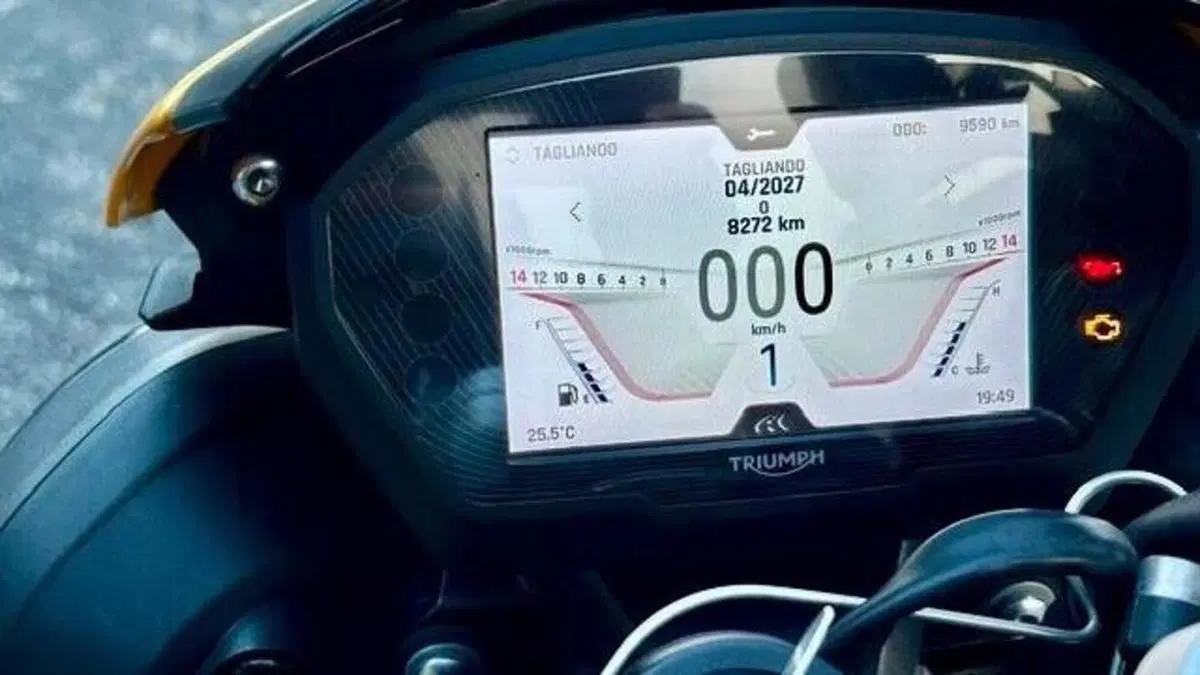 Triumph Street Triple 765 RS (2023 - 26)  (7)