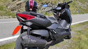 Yamaha X-Max 400 Momodesign ABS (2014 - 16)  (2)