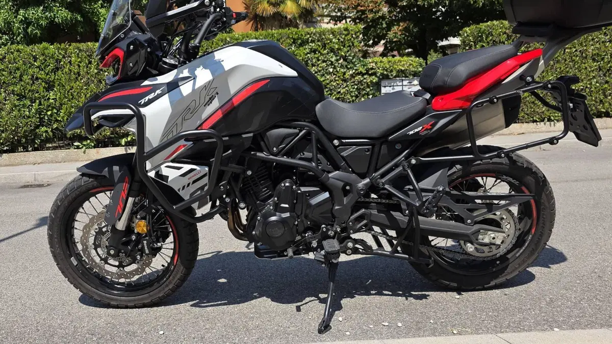 Benelli TRK 702X (2026)  (2)
