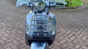 Vespa Granturismo 200 L  (2)