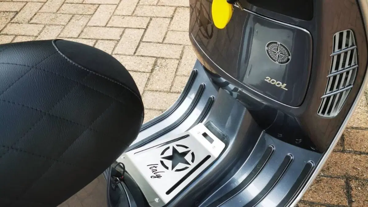 Vespa Granturismo 200 L  (4)