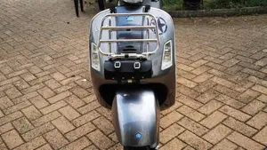 Vespa Granturismo 200 L  (5)