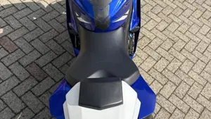 Yamaha YZF R6 (2008 - 09)  (4)