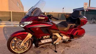 Honda GL 1800 Gold Wing Tour (2025 - 26) usata